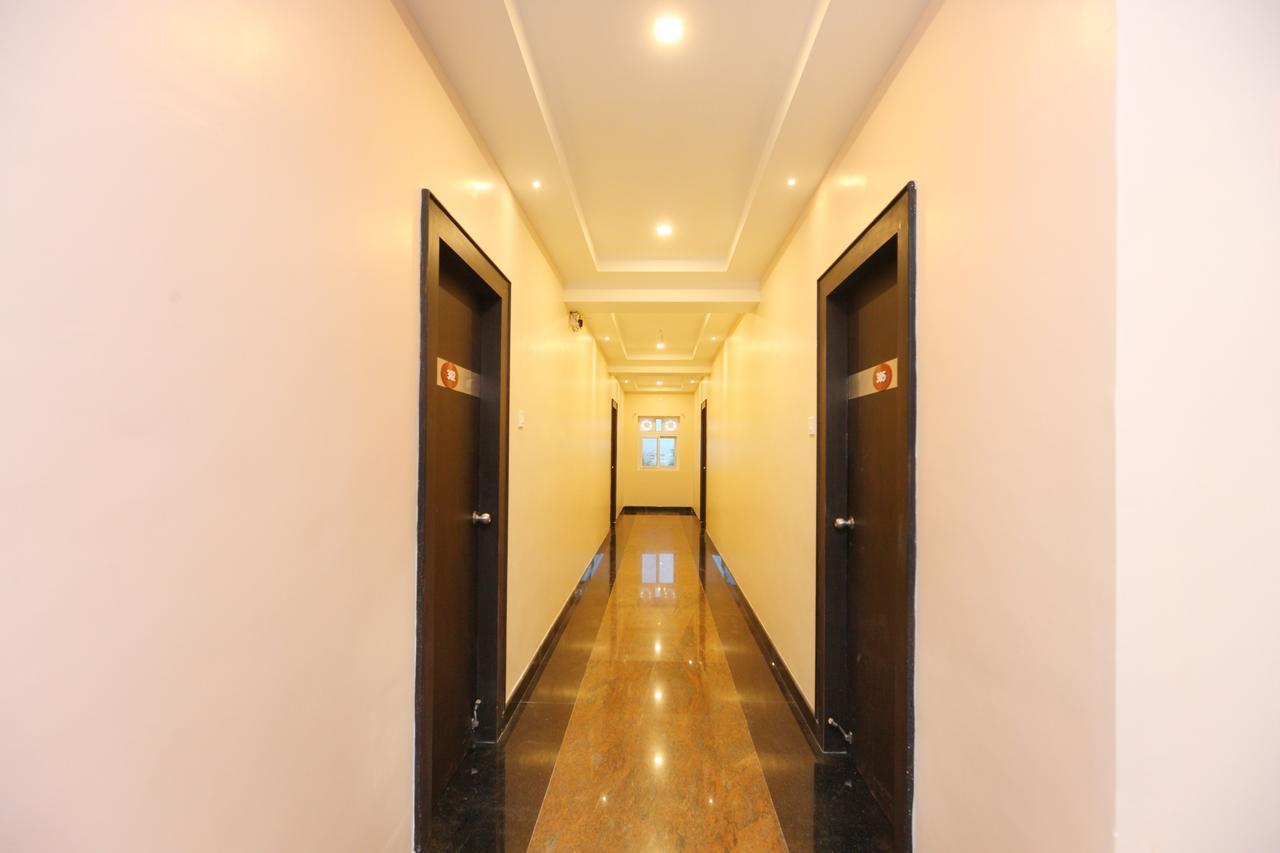 Oyo 15115 Hotel Ramcharan Residency Tirupati Kültér fotó