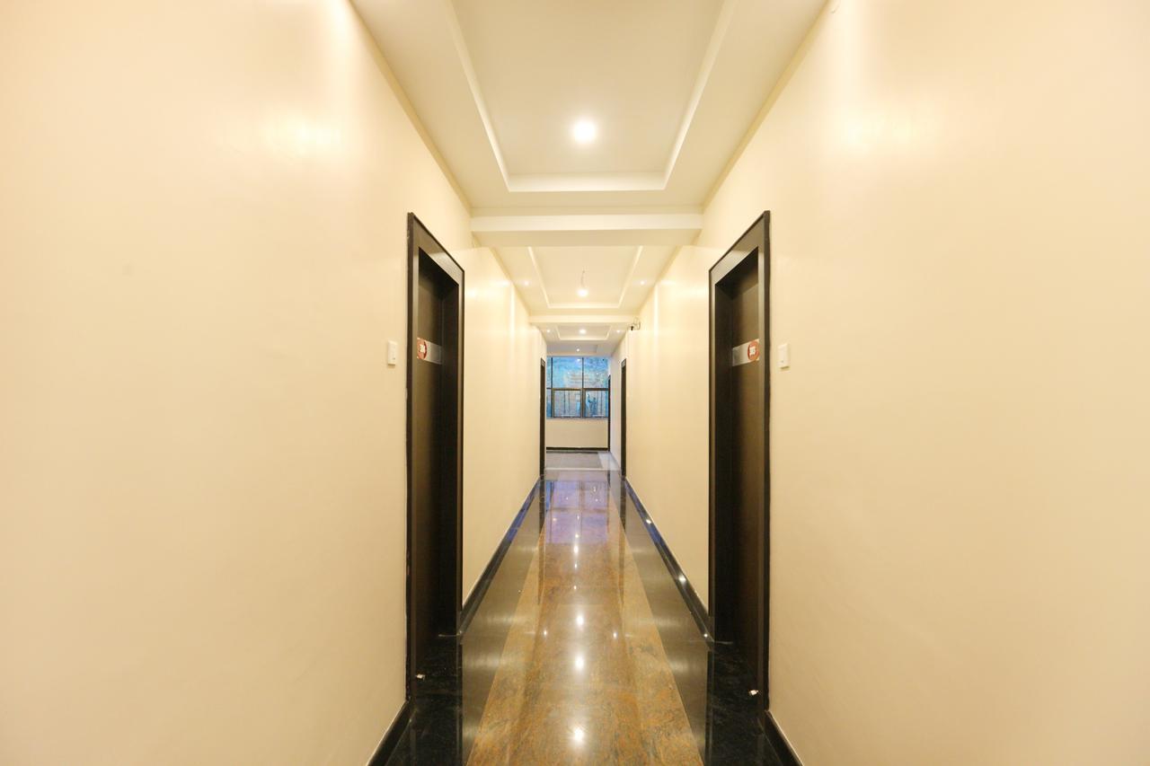 Oyo 15115 Hotel Ramcharan Residency Tirupati Kültér fotó
